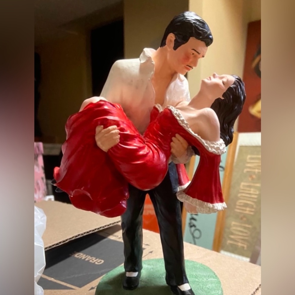 Romantic Hallmark Gone with the wind Rhett / Scarlett 1998 figurine